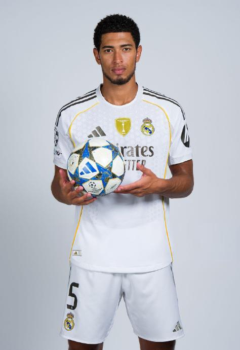 欧冠第6轮战报：阿森纳全胜领跑，拜仁国米等豪强分列前八（欧冠第6轮综述：阿森纳六战全胜居首，拜仁国米等豪门跻身前八）