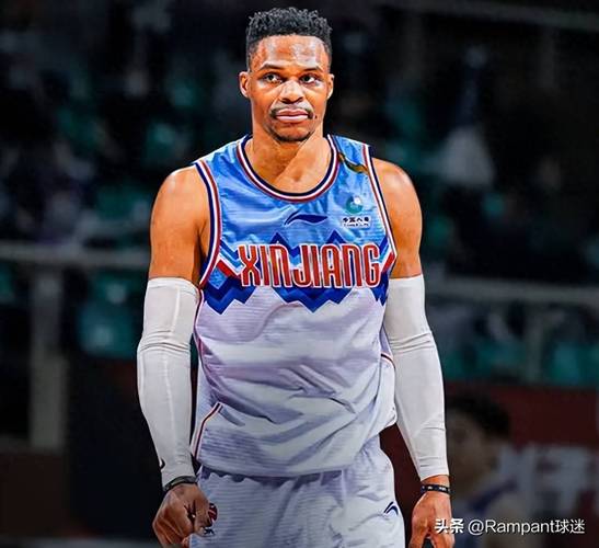 卡莱尔：其他老将遇到我们这样的情况会装病，西卡却全力以赴（卡莱尔：换作其他老将或装伤避战，西卡仍拼尽全力）