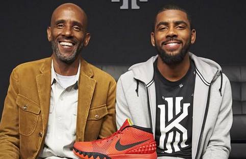 刘越：青训最大特点是示范；退役球员短板是不会经营市场（刘越：青训重在示范，退役球员短板是缺乏市场经营能力）