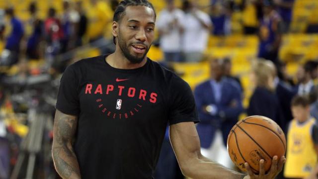 球迷视角看塞尔塔羞辱式进球，这个助攻简直把皇马后防打爆了（球迷镜头见证塞尔塔羞辱性破门，这脚助攻彻底撕裂皇马防线）