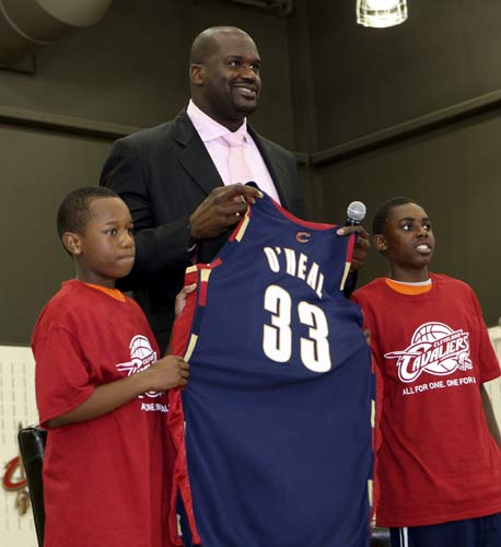 大中锋好用，沃尔特马德本赛季俱乐部+国家队20场10球1助攻（支点中锋真香！沃尔特马德本季双线20战斩获10球1助）